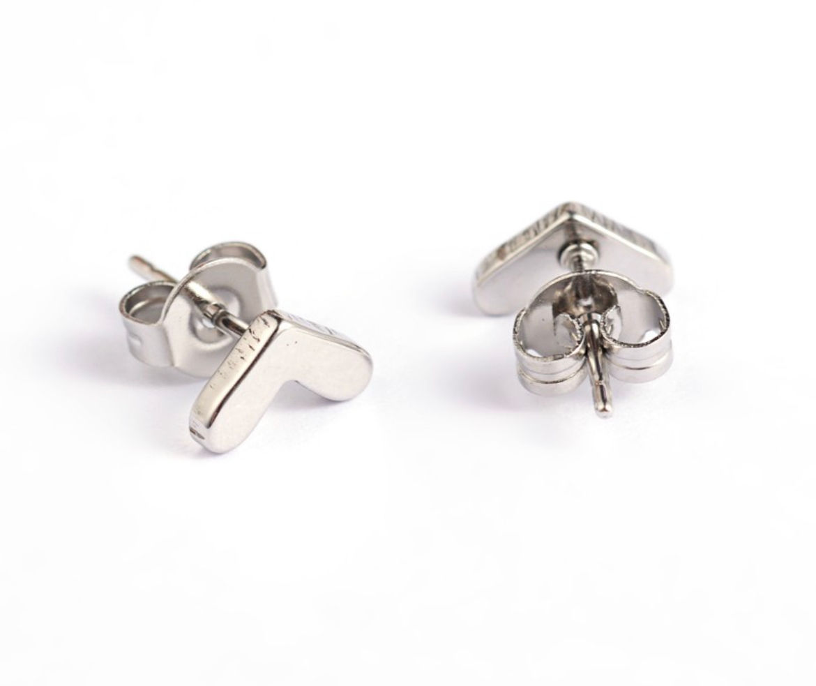 HEART EARRING STUDS