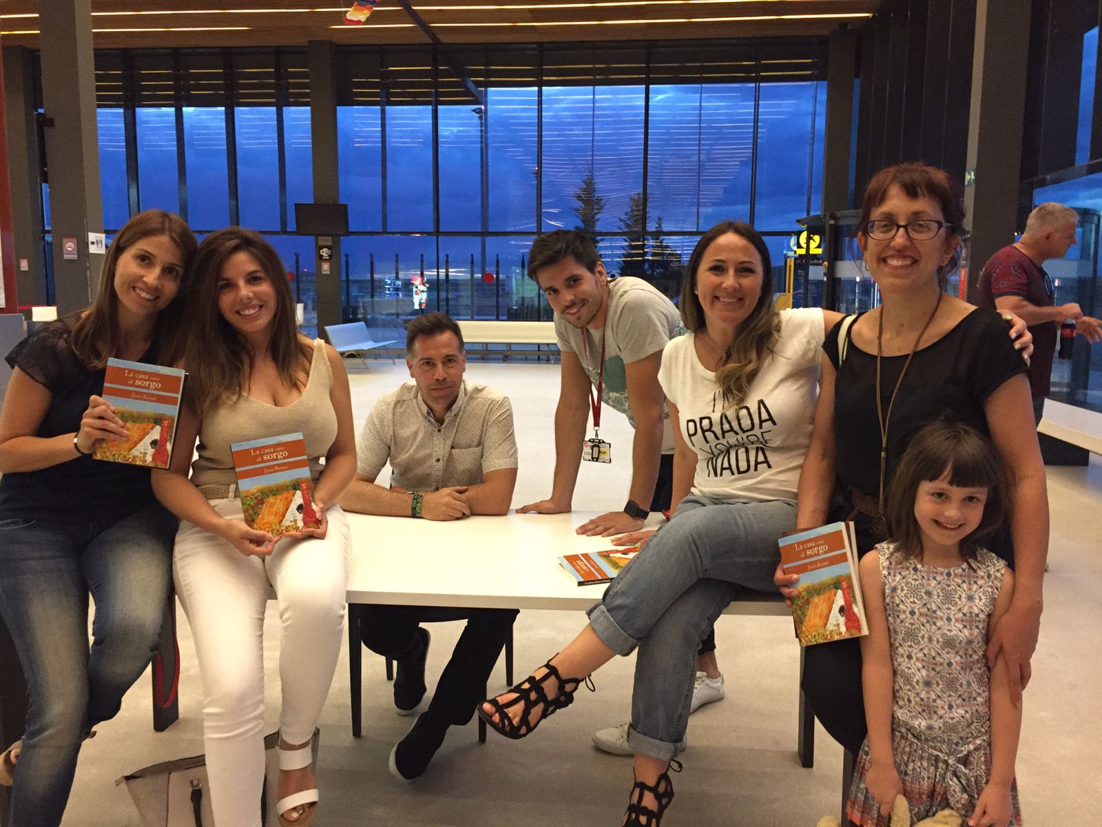 Presentación La casa entre el sorgo