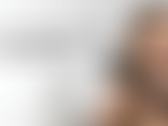 Hair straightener FAQ Australia guide featuring SAS professional hair straightener used for smooth, straight and frizz-free hair