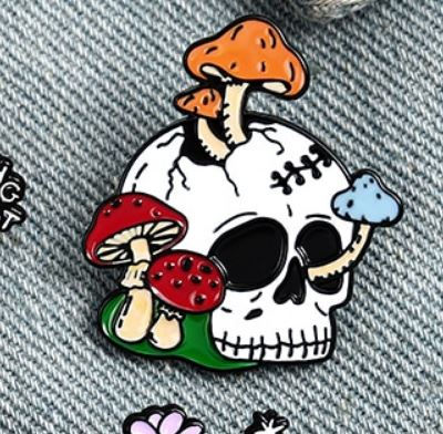 Miniature : Illustrated Mushroom Skull | Enamel Pin | Decomposition