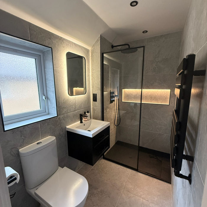ensuite walk in shower