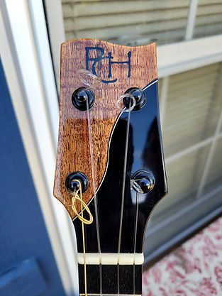 Uke 62 - Headstock.jpg