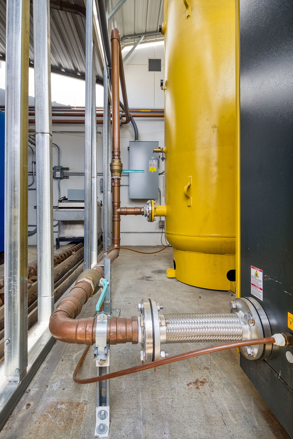 kaeser compressor to wet tank.jpg
