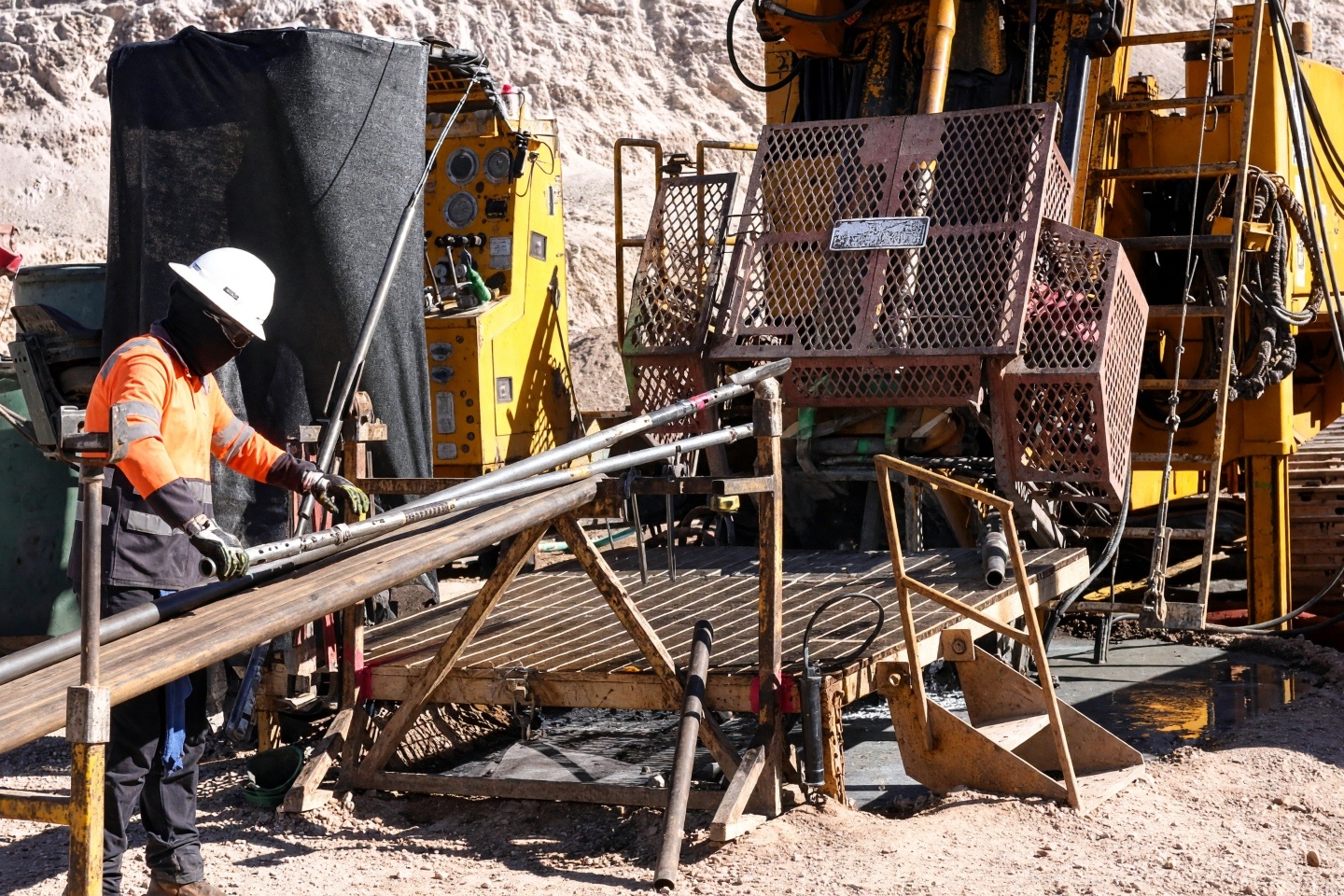 Hot Chili hits more shallow copper-gold paydirt in Chile