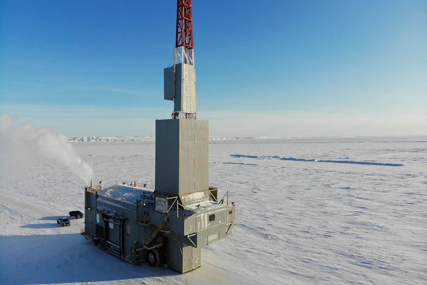 88 Energy locks in Arctic rig for giant Alaska oil swing
