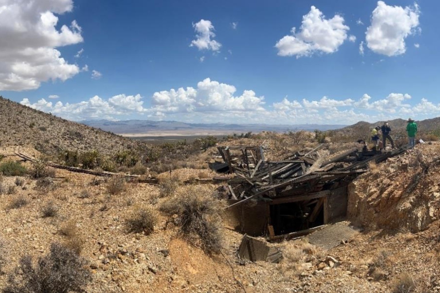 Locksley jags rich antimony beneath old Californian mine