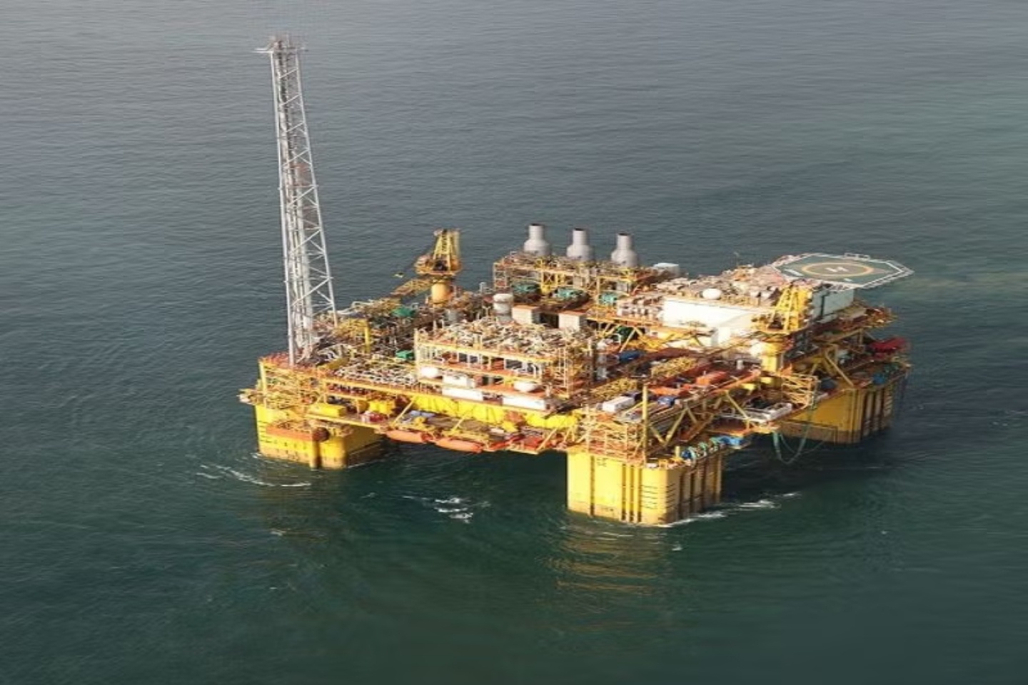 Triangle clears decks for offshore WA gas push ahead of Tetragon float.