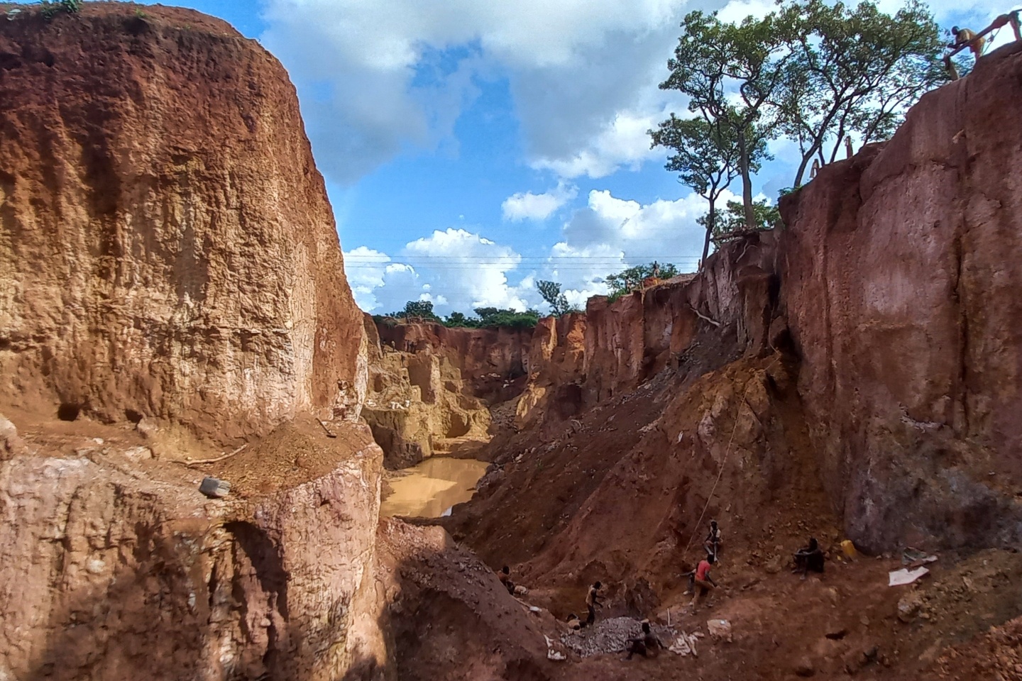 Aurum extends gold resource potential with 80g/t hit in West Africa