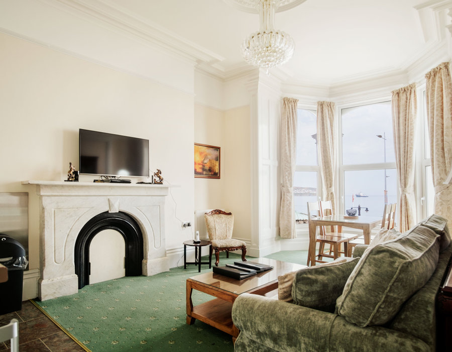 Luxury Two Bedroom Apartment