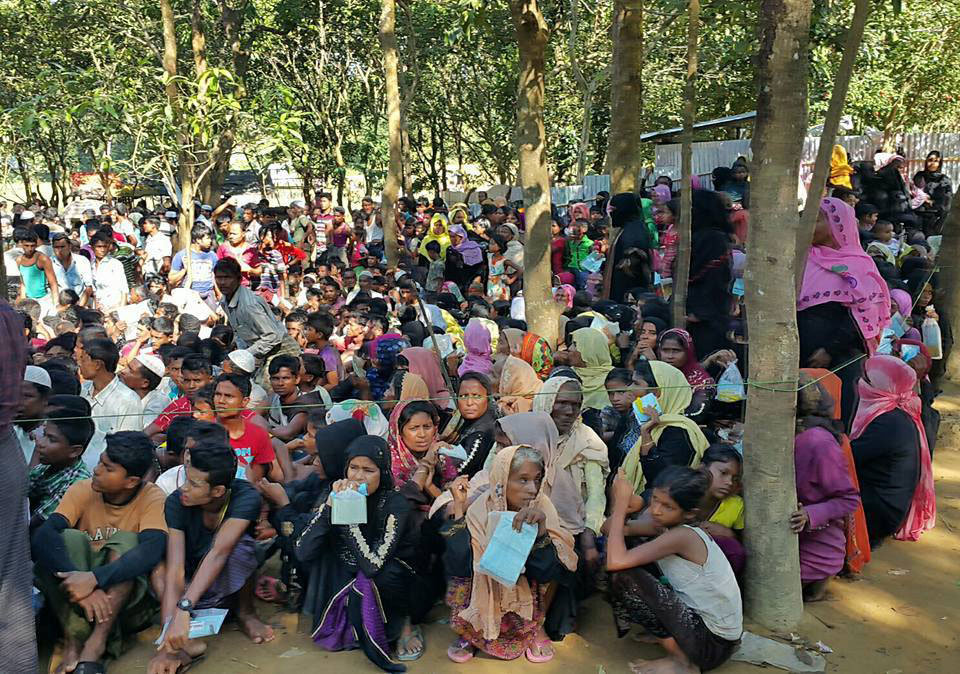 Rohingya-refugee-gathering-web.jpg