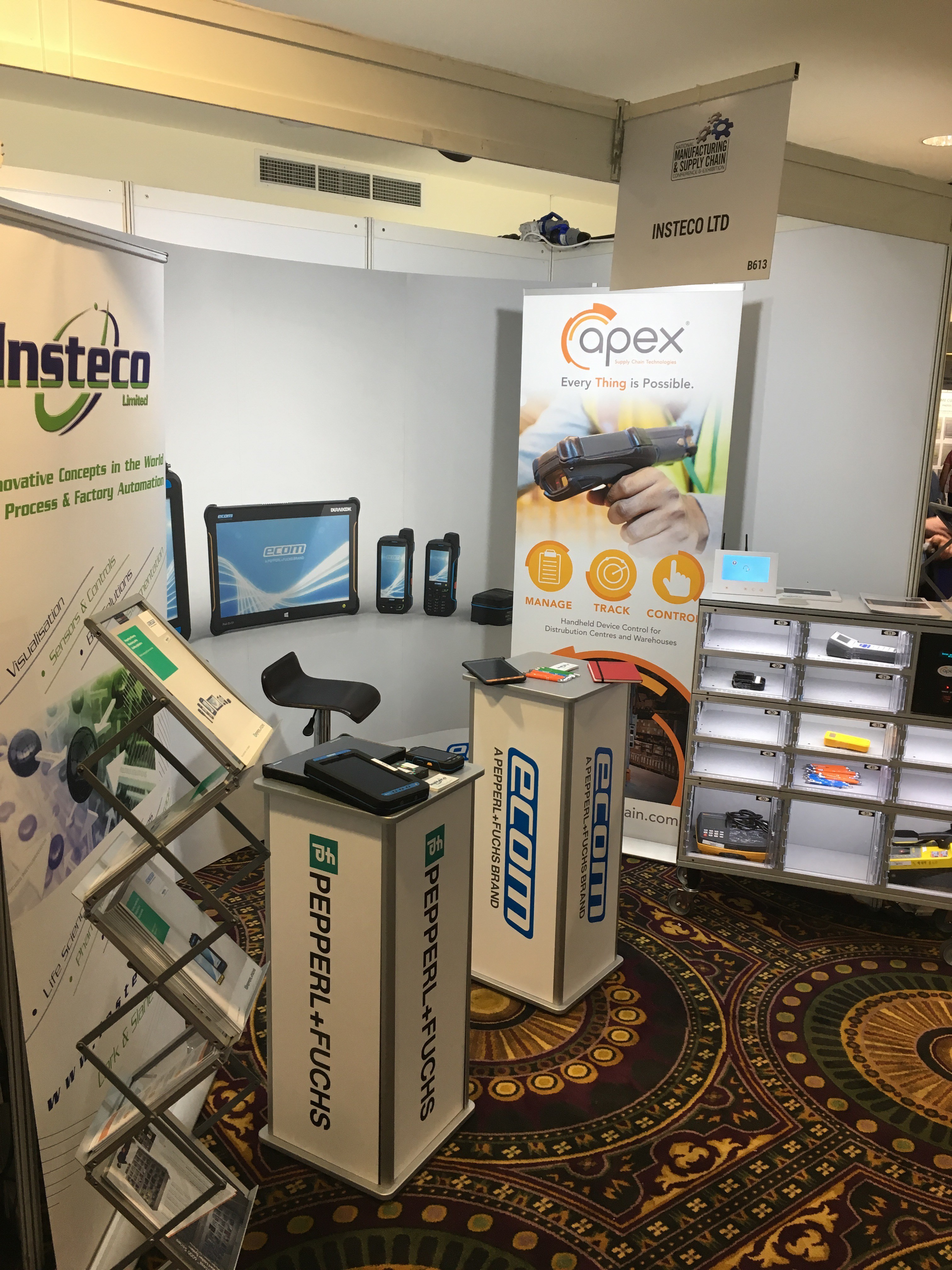 Insteco Stand