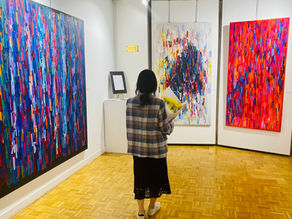 "Voyage au bout des couleurs" la vidéo de l'exposition parisienne