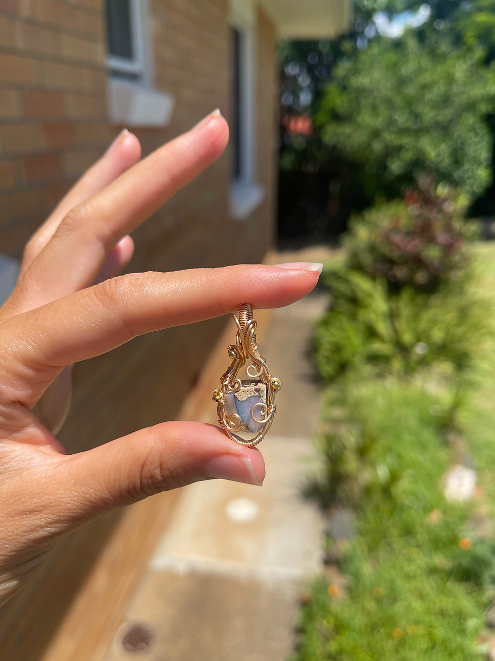 Thumbnail: Semi polished opal