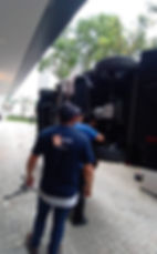 VeÃculo réplica do original.