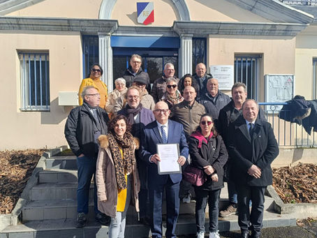 Dépôt de la liste de François Roux