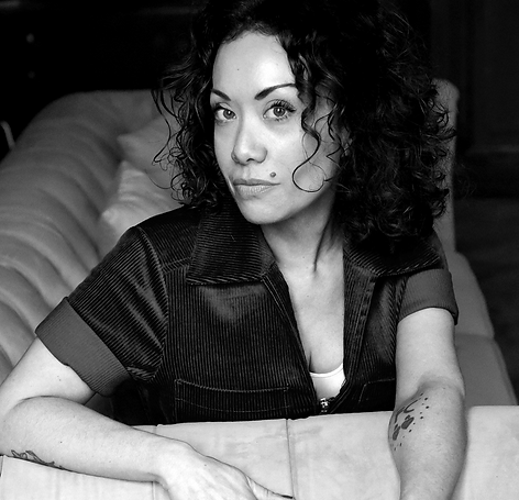 Candice Pailleux Feel Good ateliers La Rochelle école théatre féministe engagée metteuse en scène comédienne autrice danseuse chorégraphe créatrice professeur auteur créateur comédien jeu acteur plateau scène projecteur lumière régie son chant sport cours florent paris comdie française conservatoire atelier montmartre