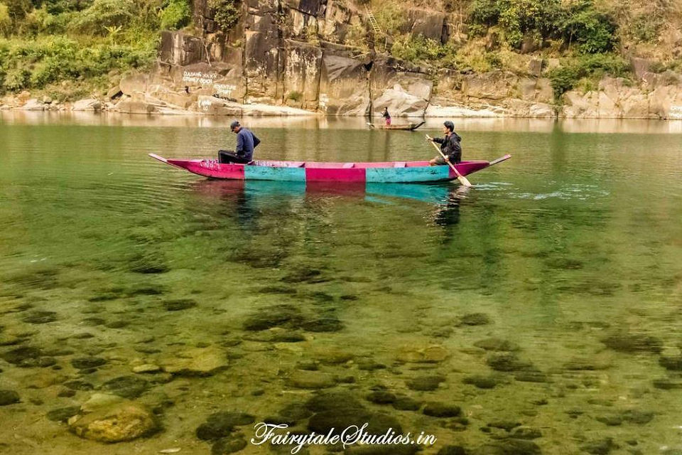River at Shnongpdeng_Umngot river_Meghalaya Odyssey_Fairytale Photo blogs (4)