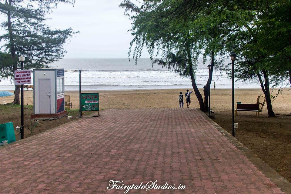 Ghoghola beach_Diu_Fairytale Travels(1)