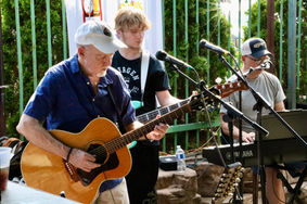 Acoustic Dudes