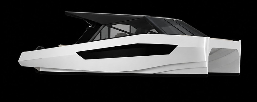 Profilo laterale completo del DL38, catamarano a motore in alluminio con prua affilata, hardtop e pozzetto aperto