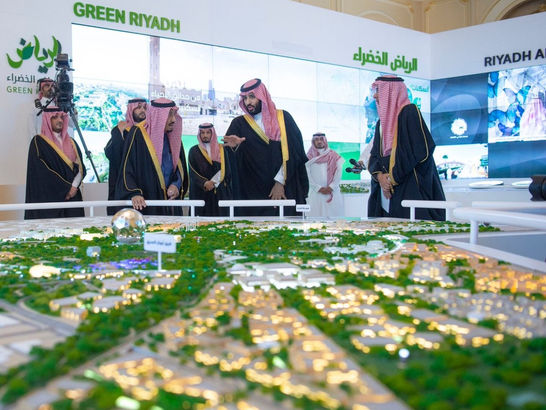 الملك سلمان يطلق 4 مشاريع كبرى بالرياض بـ86 مليار ريال