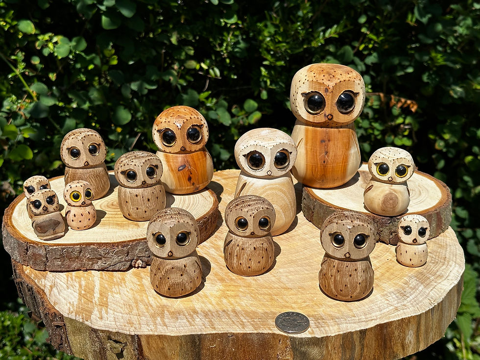Thumbnail: Small carved owl