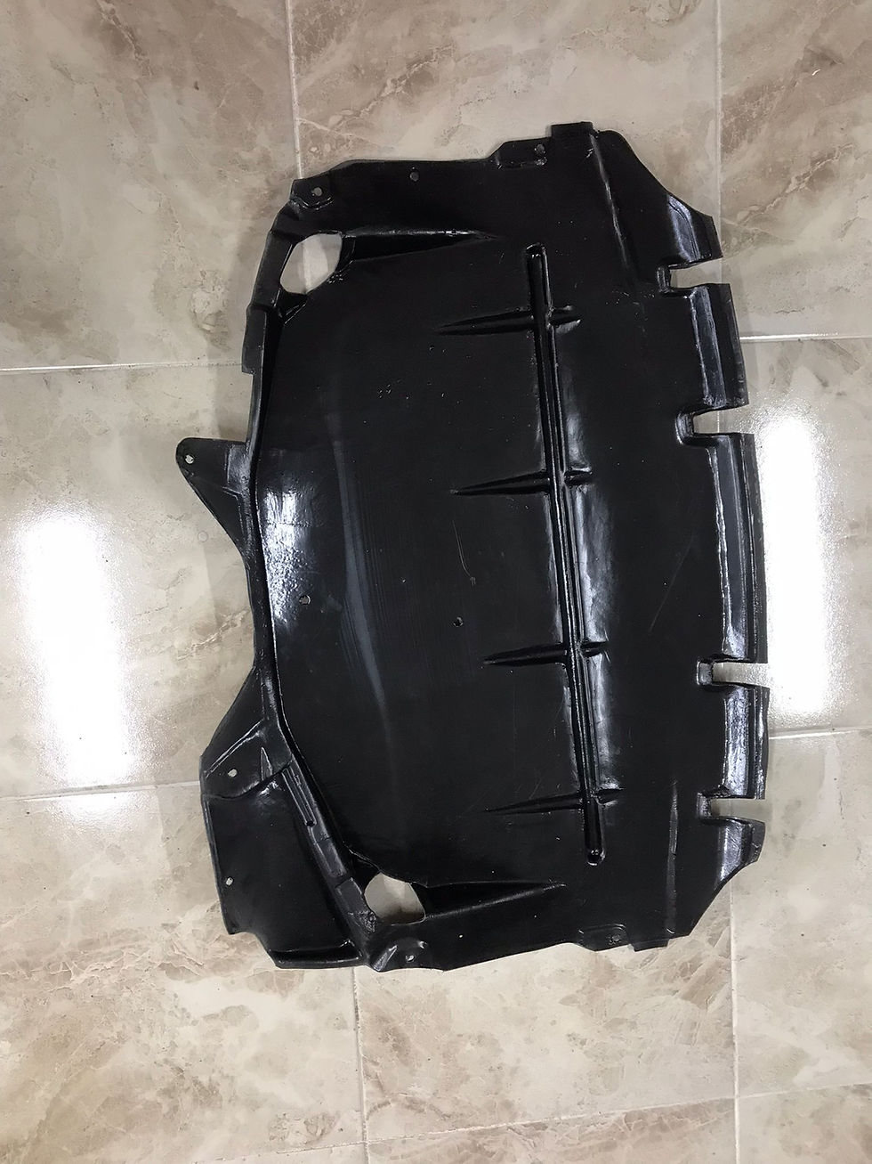 Küçük resim: E39 MOTOR ALT MUHAFAZASI - YAN SANAYİ - TEK FİYATI -