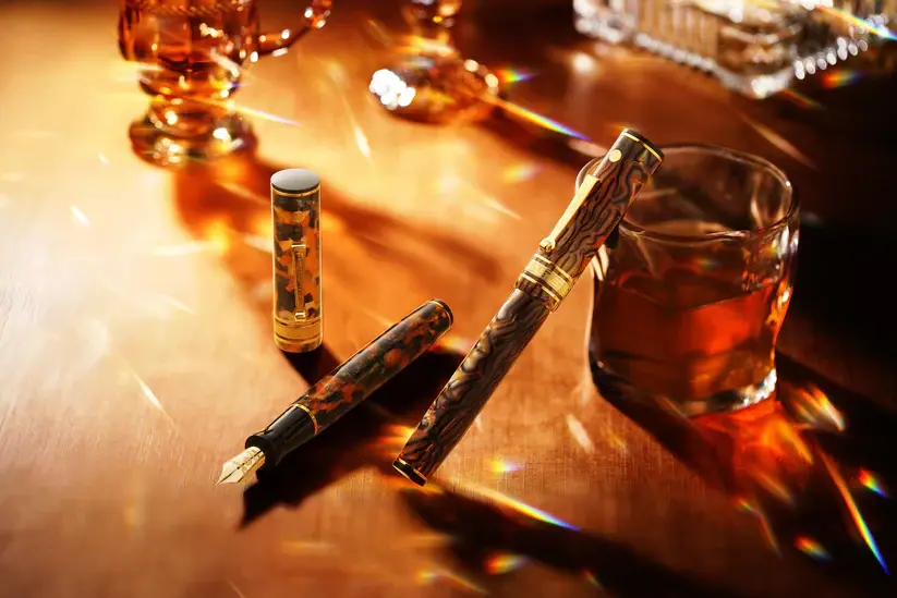 Wahl-Eversharp Decoband Cracked Ice Fountain Pen