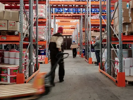 What Are the Benefits of Using an Electric Pallet in Material Handling?