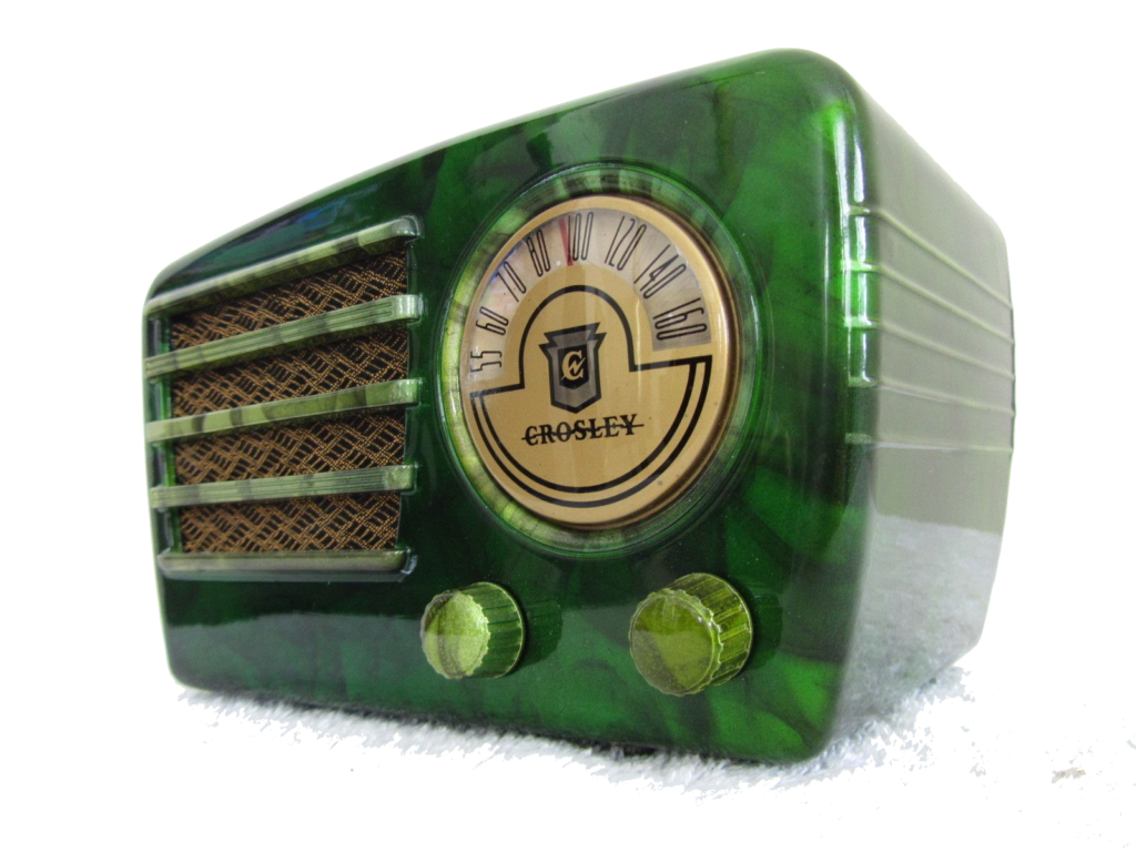 Vintage 1940s Crosley Bakelite Radio worth thousands of dollars on E-Bay today