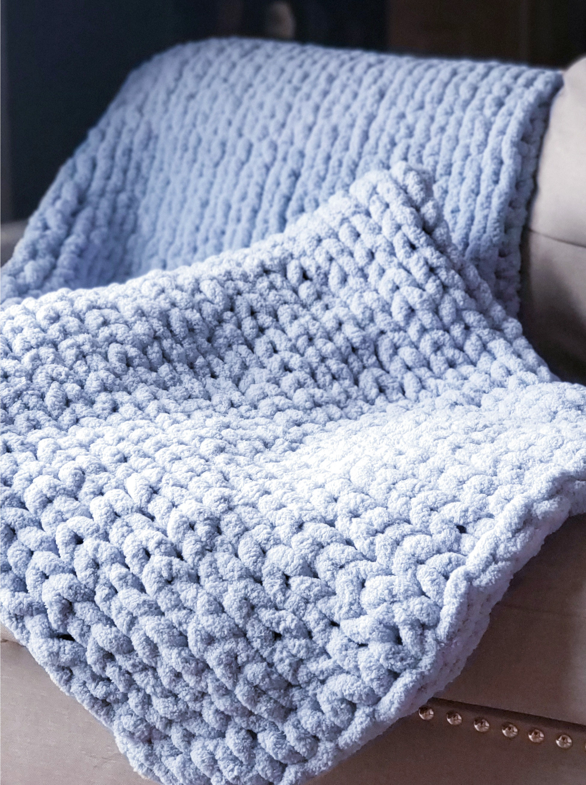 Jumbo Chenille FA Knit Throw