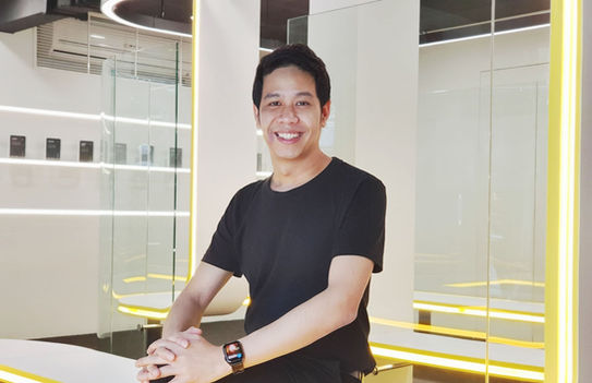 BizQuote: "ทัศนคติคือการกลัดกระดุมเม็ดแรกของชีวิต"