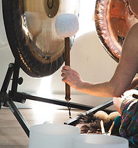 Mel from Echo Me Sound TheGong & Sound Baths Isle of Wight Public Eventsapy is playing 2 Gongs at a Gong and Sound Bath in the Isle of Wight.