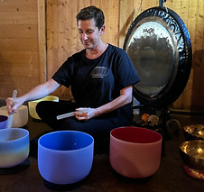Mel from Echo Me Sound Therapy plays Crystal Private Gong & Sound Bath Isle of Wightowls and Gongs for a Private Gong and Sound Bath in the Isle of Wight.
