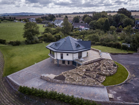 Bespoke contemporary house