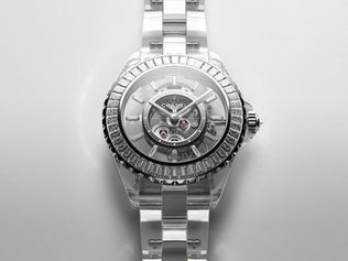 샤넬 J12 엑스레이 :사파이어 크리스털로 재탄생한 J12