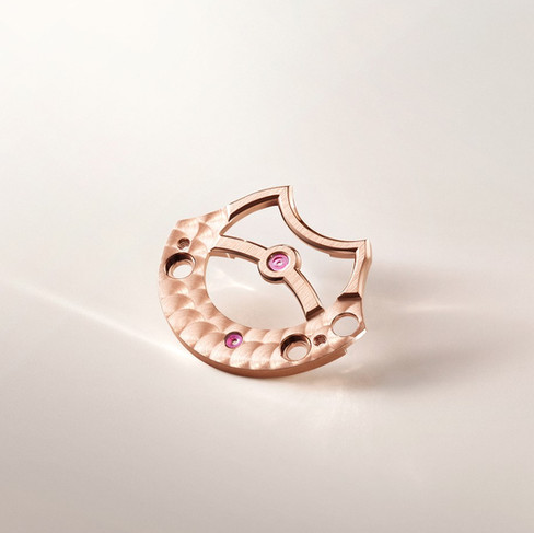 그랑 더블 소네리의 무브먼트 부품은 모두 완벽한 피니싱 과정을 거친다.