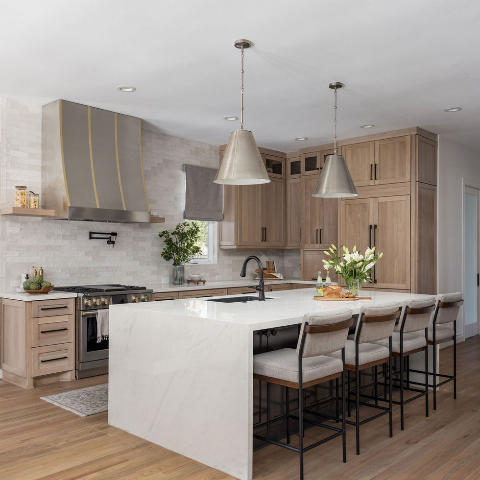 wood kitchen cabinets, warm toned kitchen, natural wood cabinet, luxury kitchen, modern kitchen
