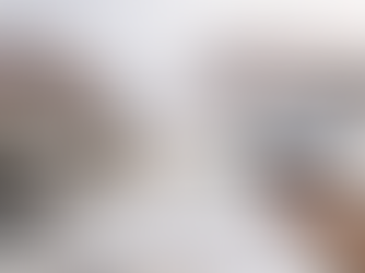 2025 in review: how tariffs, supply chain shifts, AI adoption, and resale growth reshaped the fashion industry. A strategic breakdown of fashion industry tariffs 2025, sourcing diversification, vertical integration, and what emerging brands must prepare for in 2026.