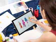 Recession-proof your emerging fashion brand with capsule and modular collections. Reduce risk, maximize versatility, and stay profitable in uncertain markets.