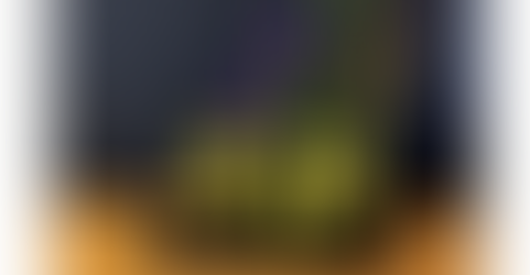 中秋の名月。あなたは誰と秋の夜を眺めますか?