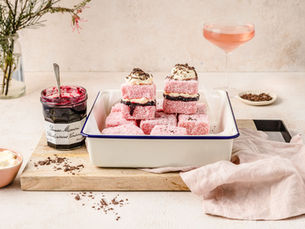 CELEBRATE ALL THINGS PINK WITH THESE LUSCIOUS JAM LAMINGTONS
