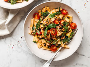 QUICK TUNA PASTA SALAD FOR A HEALTHY LUNCH ON THE GO