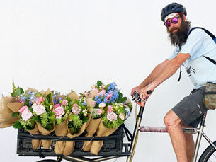 FROM FLOWERS TO DIAMONDS TO SKINCARE, HERE'S 11 GREAT GIFT IDEAS FOR YOUR VALENTINE