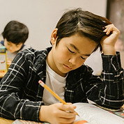 Niños en actividades de motivación personal en NeuroKids Academy, EducaMente MX - Dinámicas para incrementar la motivación y fijar metas académicas.