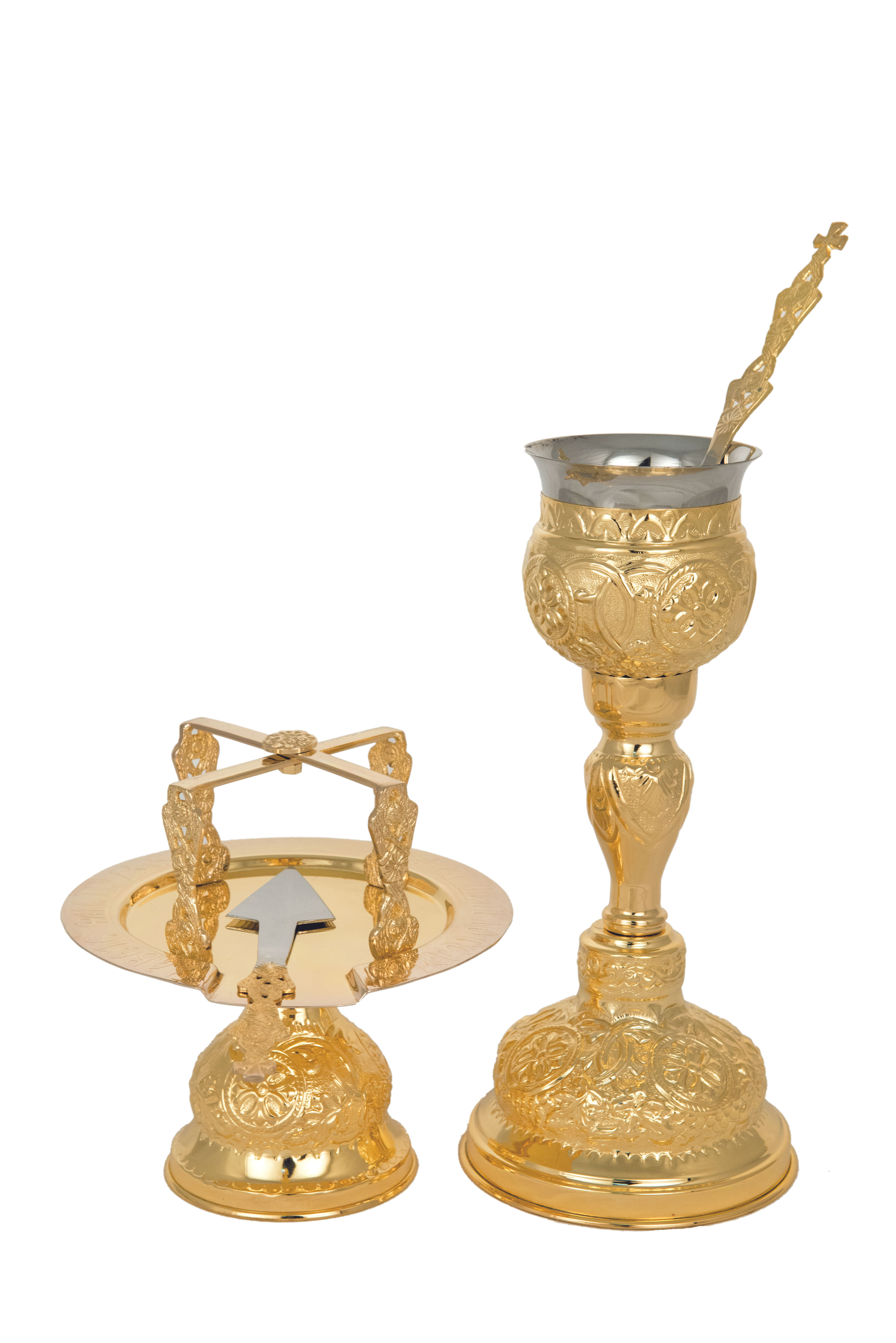 SET CALICE E PATENA CESELLATO E DORATO