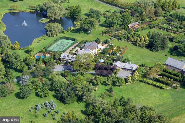 Twin Silos estate in Bucks County
