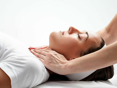 le-reiki-une-methode-de-soin-antistress-accessible-a-tous.jpeg
