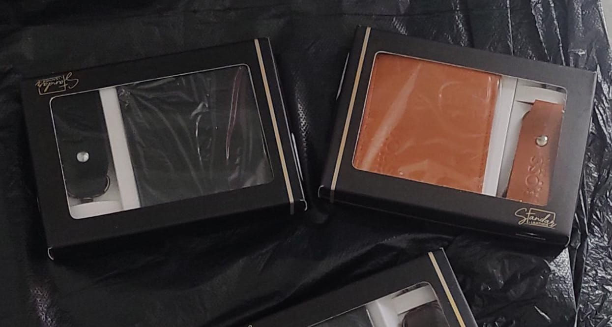 Billetera Mas Llavero En Cuero