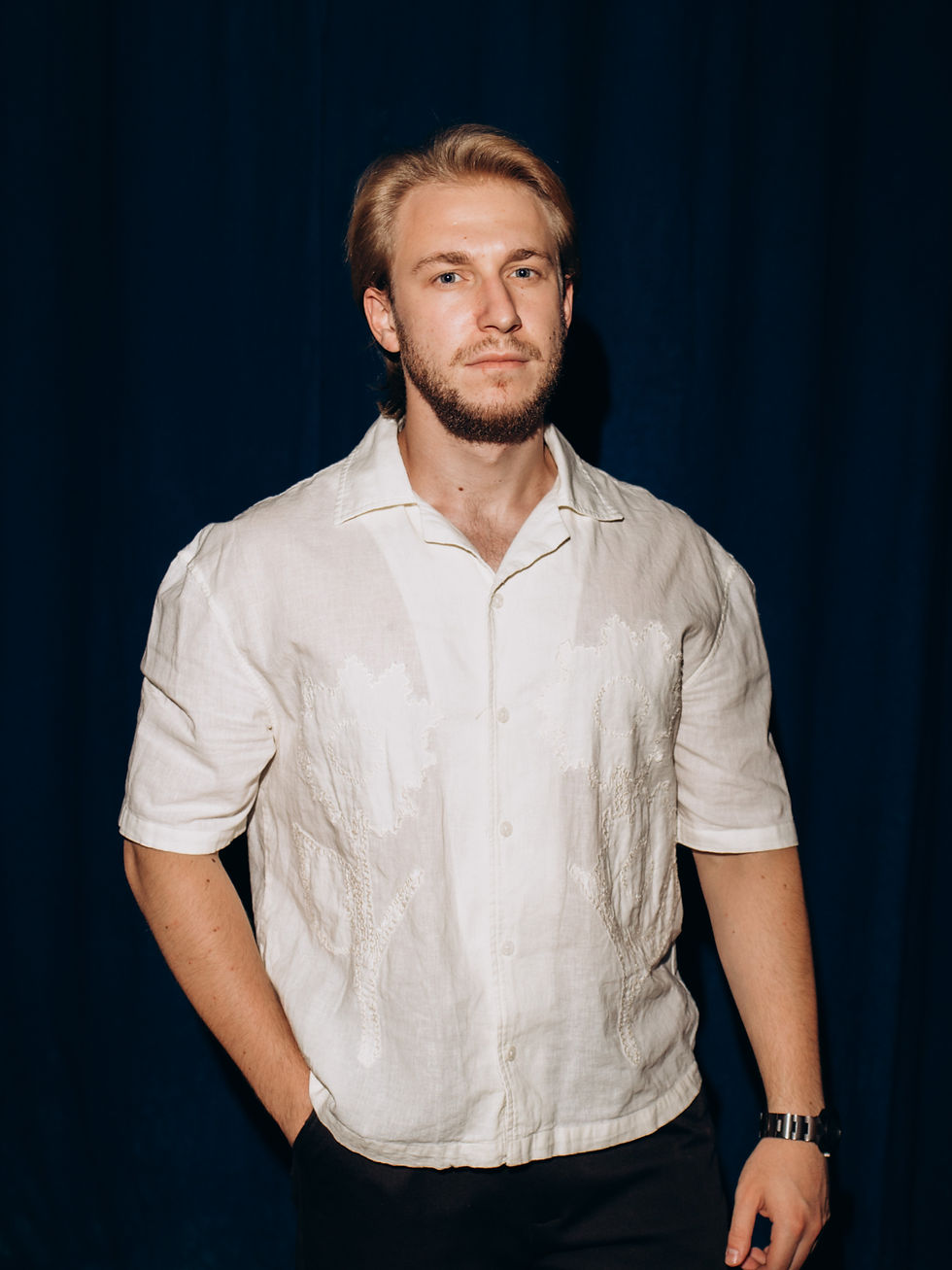 Богдан Лазуркевич - баритон _edited.jpg